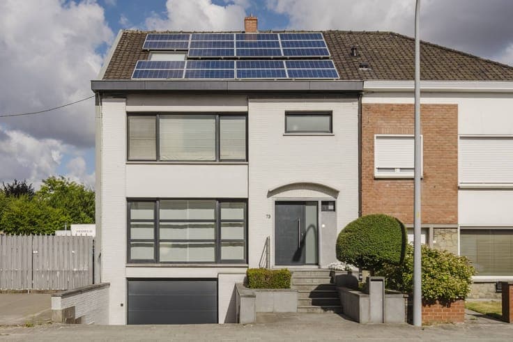 Ideal family home for sale in a prime location in Kortrijk