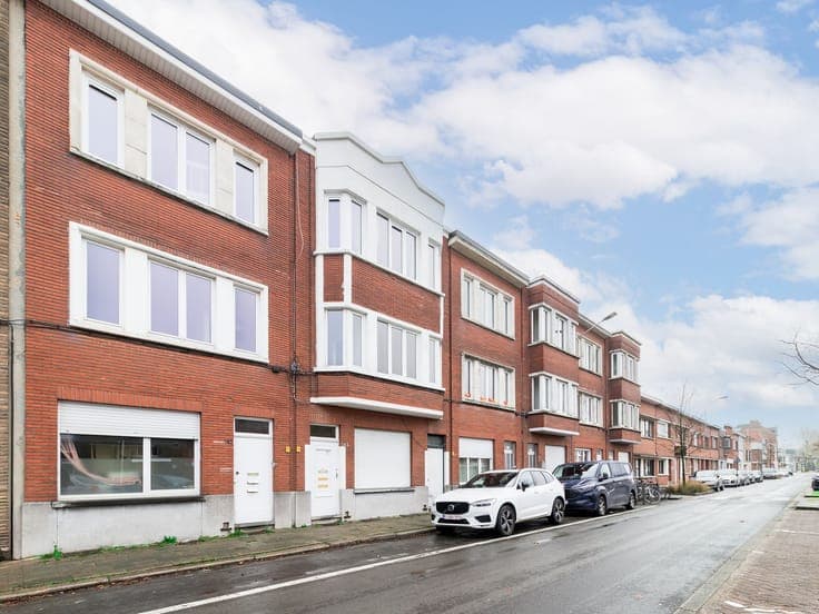 Opbrengsteigendom met 3 appartementen te Berchem