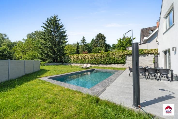 Energy Efficiently Renovated Villa, 5 Bedrooms in Dilbeek