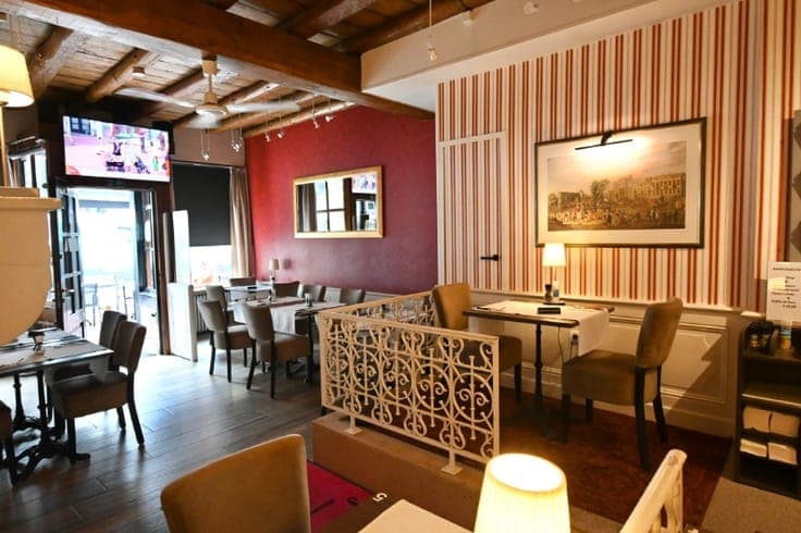 Karaktervolle handelswoning met woonst op toplocatie in h...