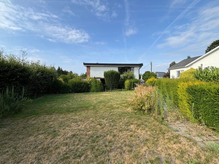 Villa d'architecte 5 ch, partie pro et joli jardin
