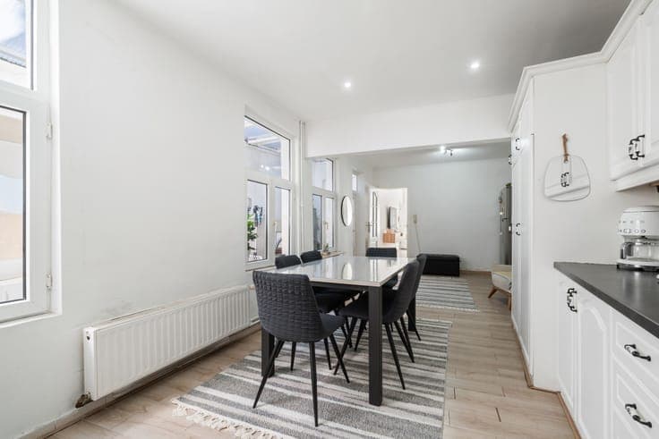Spacious 4-bedroom house in Ghent