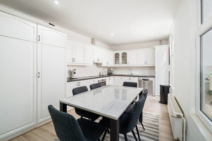 Spacious 4-bedroom house in Ghent