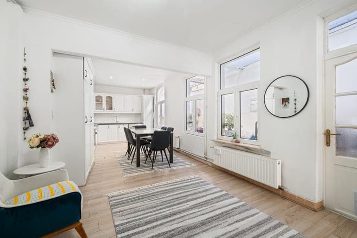 Spacious 4-bedroom house in Ghent