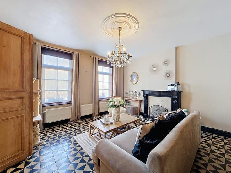 Maison de charme, 5ch,avec jardin et grandes caves, sur 7a49
