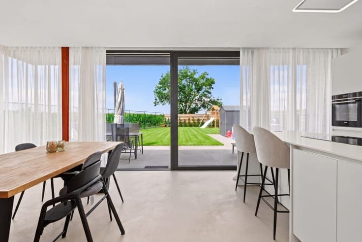Hoogwaardig afgewerkte, energieneutrale villa (2024) op 8...