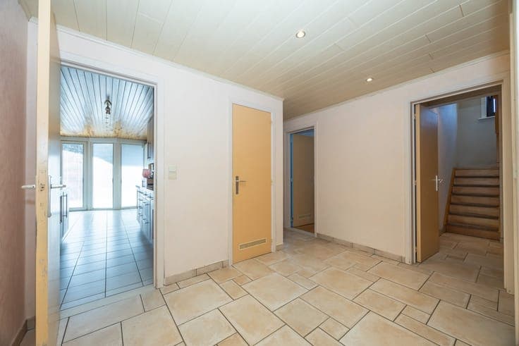 SEMI-DETACHED HOUSE