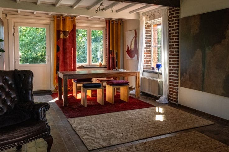 Authentic country home, large garden.