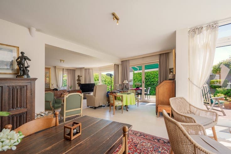 Vrijstaande villa met zuidgerichte tuin aan het Albertstrand
