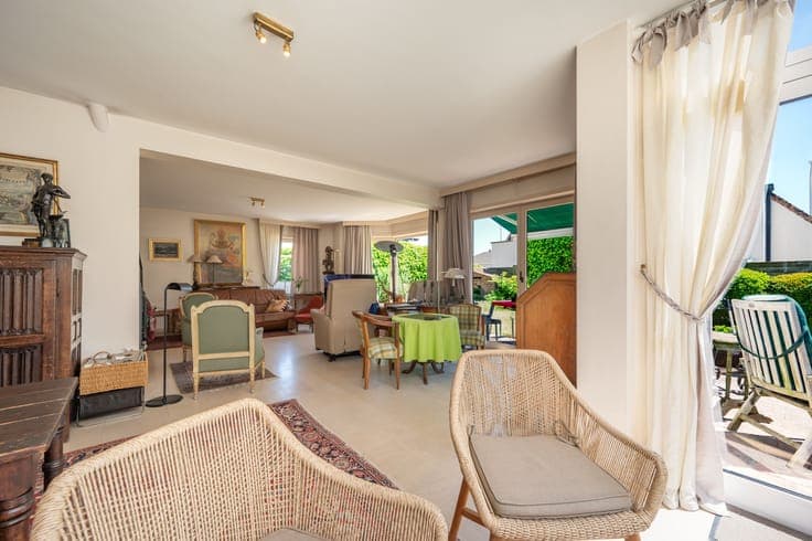Vrijstaande villa met zuidgerichte tuin aan het Albertstrand