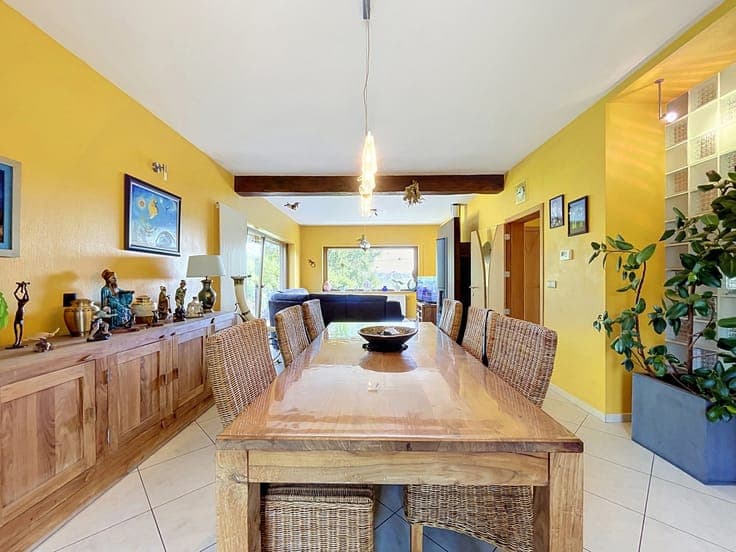 Stunning villa set on the heights of Ham-sur-Heure
