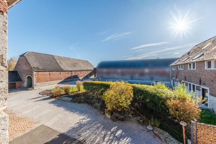 Characterful real estate estate set on 4.5 hectares of land