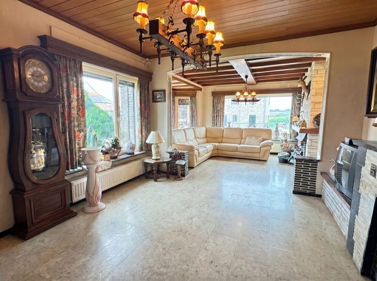 A charming 4-bedroom home with a beautiful garden