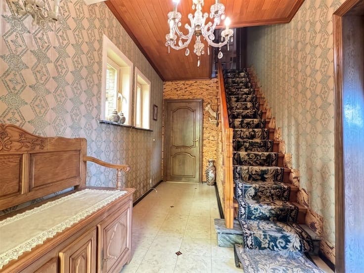 A charming 4-bedroom home with a beautiful garden