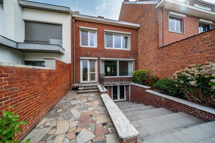 TRES BELLE MAISON PLEINE DE CHARME A MODERNISER, QUARTIER PR