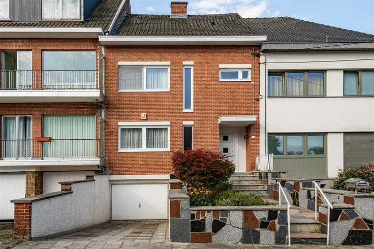 TRES BELLE MAISON PLEINE DE CHARME A MODERNISER, QUARTIER PR