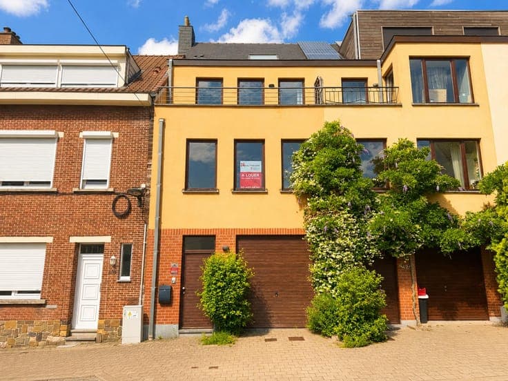 Uccle/Calvoet - 4 bedroom house with garden and garage