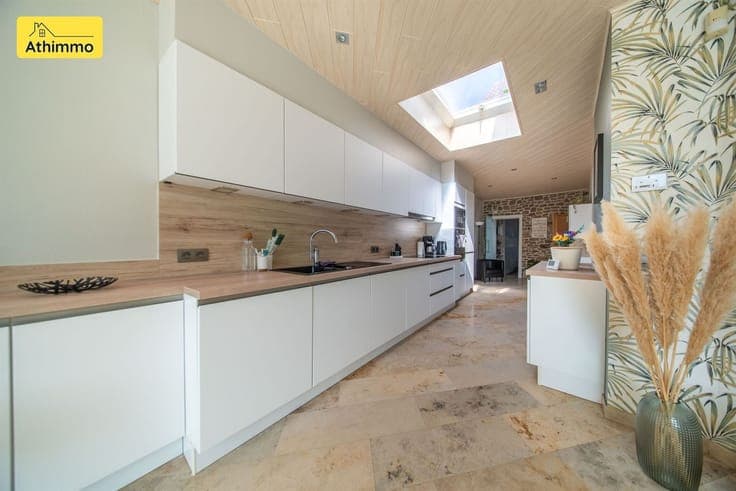 Maison 3f., 3ch. + dressing. Faire offre àpd 299.000€