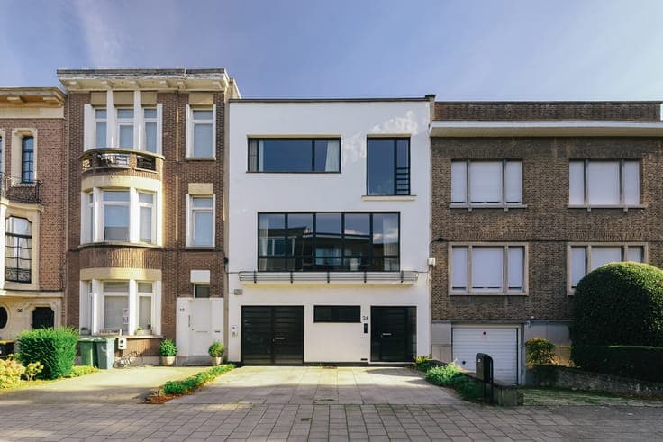 Architectural home by Rik Jacops in Pulhof