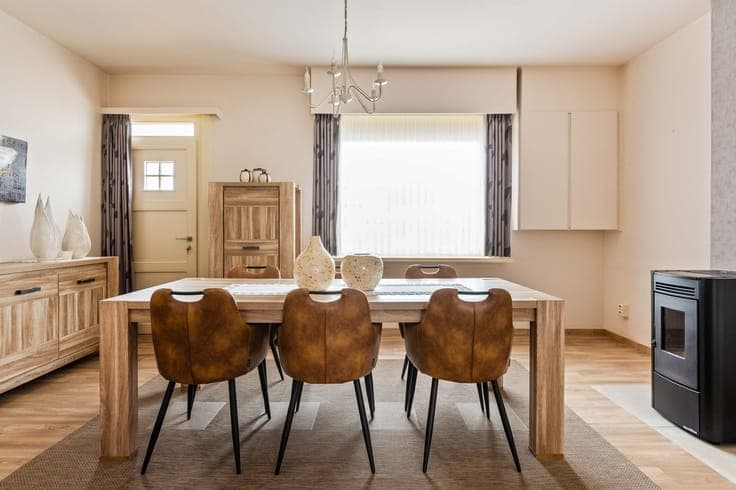 Te moderniseren woning met tal van mogelijkheden op centr...