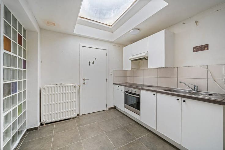 Ready-to-move-in house with 3 bedrooms in the center of Men