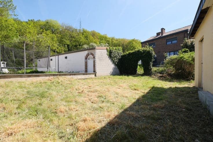 House 2 BR. with veranda and quiet garden in Angleur
