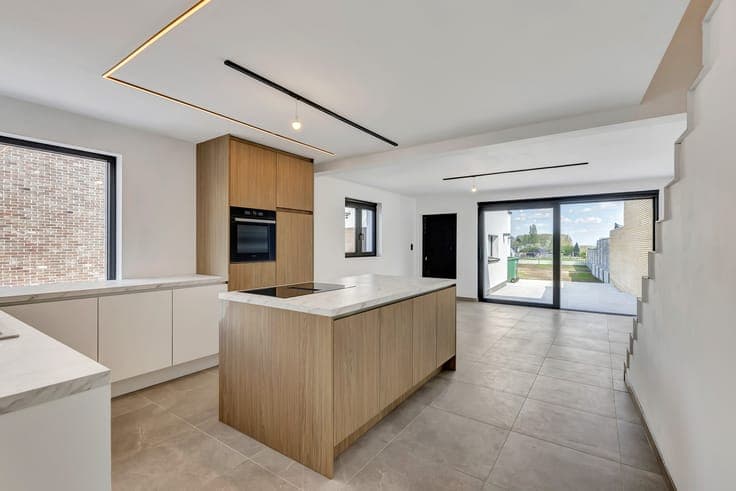 Fully renovated 3-bedroom home with a garden