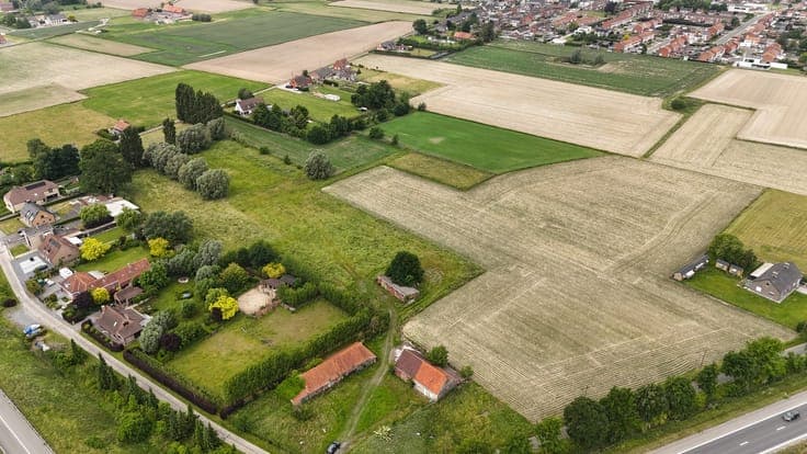 Hoeve op ruim 2,3 ha in Ardooie