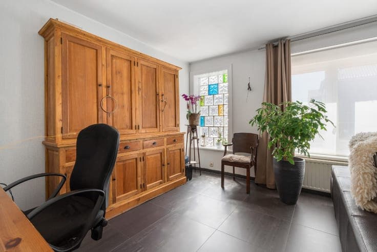 Semi-detached home with garden in Machelen