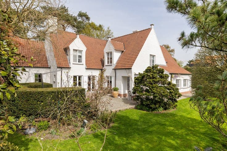 Classic zoute style villa for sale with panoramic golf views