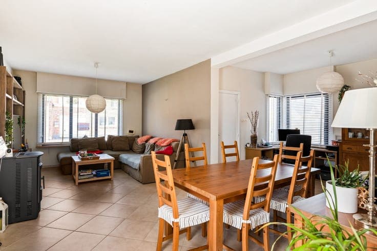 Instapklare, vrijstaande woning met 2 slpk., tuin en garage