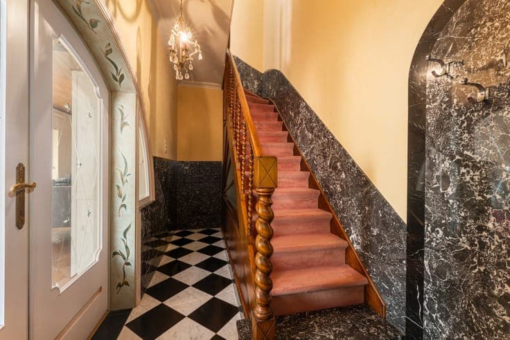 Spacious semi-open-plan home for sale in Deerlijk