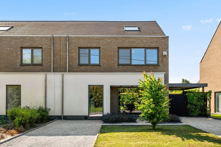 Beautiful energy-efficient family home in a prime Location i