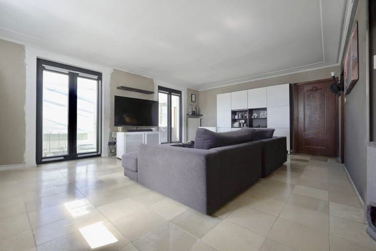 Villa to renovate | 4 beds + dressing | Garden and pool