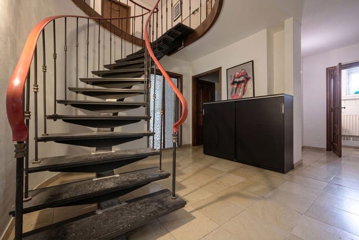 Villa to renovate | 4 beds + dressing | Garden and pool
