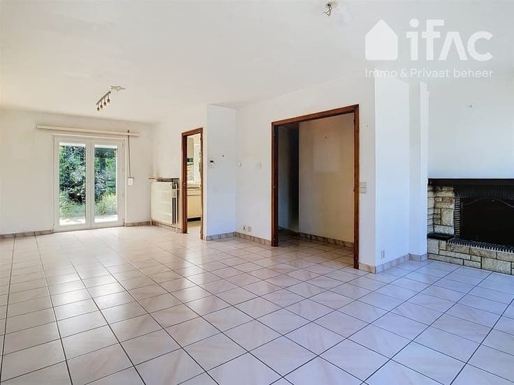 House with garage, 3 bedrooms & lovely garden