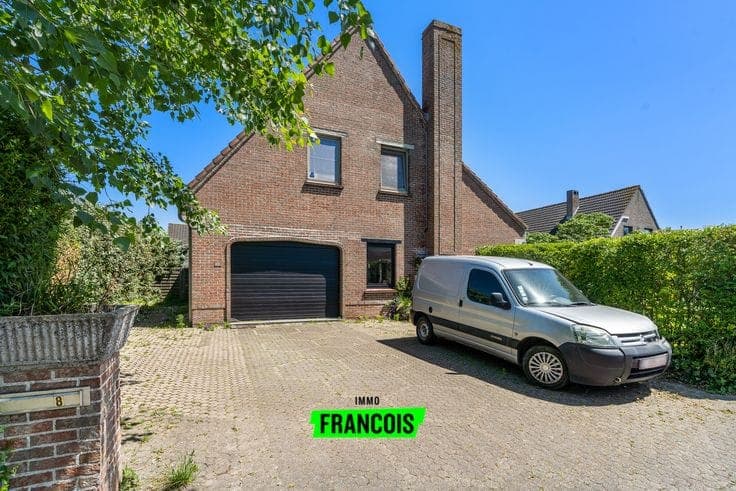 Country villa in a quiet location in Bredene