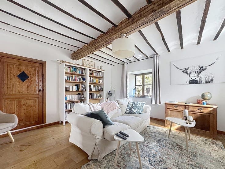 Charmante maison 2 chambres à vendre à Awan