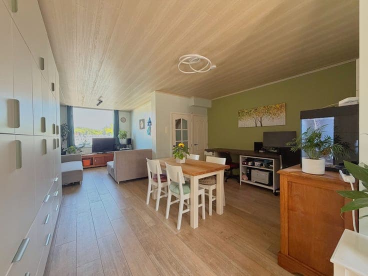 Instapklare gezinswoning (3 slpks) met tuin + 2x garage