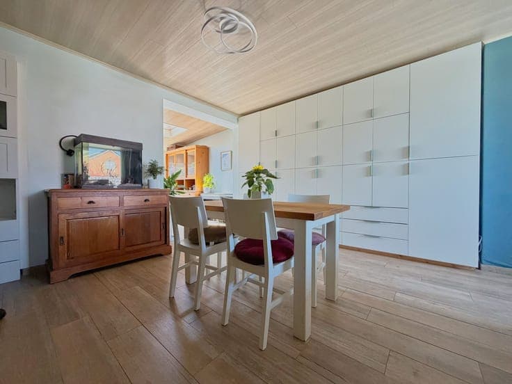 Instapklare gezinswoning (3 slpks) met tuin + 2x garage
