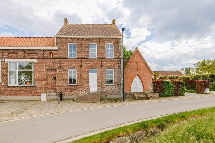 Karaktervolle onderwijzerswoning met prachtige landschapstui
