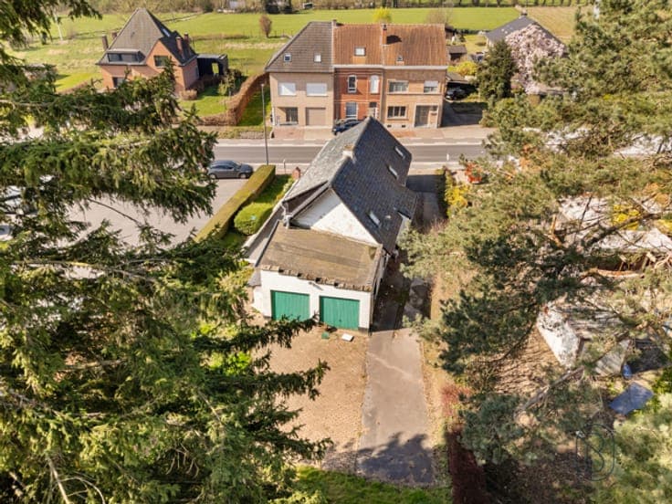 Charming farmhouse located on the border of Ronse.