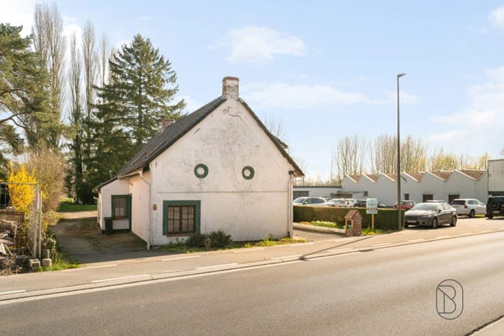 Charming farmhouse located on the border of Ronse.