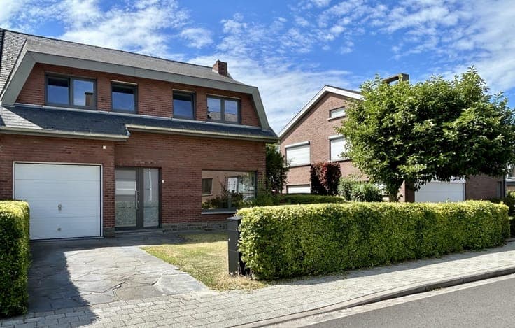 Instapklare halfopen woning op toplocatie in de gegeerde ...
