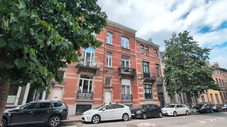 SAINT-GILLES – Investment Property - 4 Units – Approx. 296m²