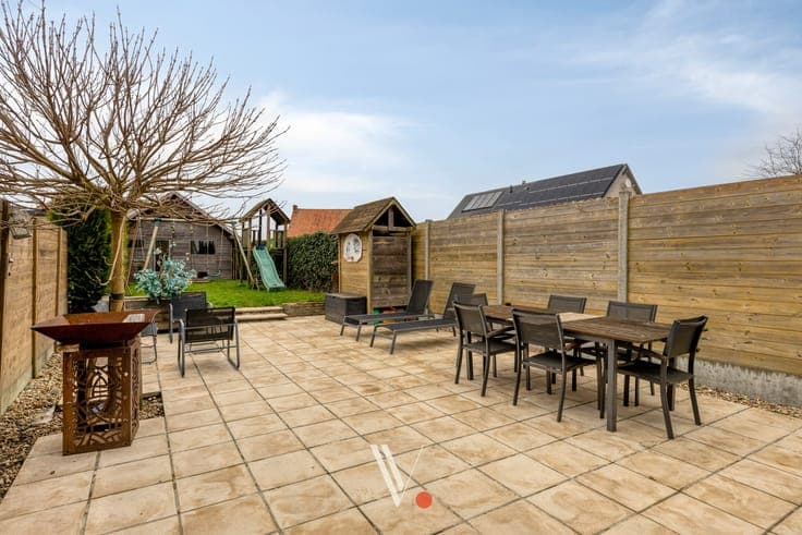 Gerenoveerde halfopen woning met tuin en carport in Ingel...