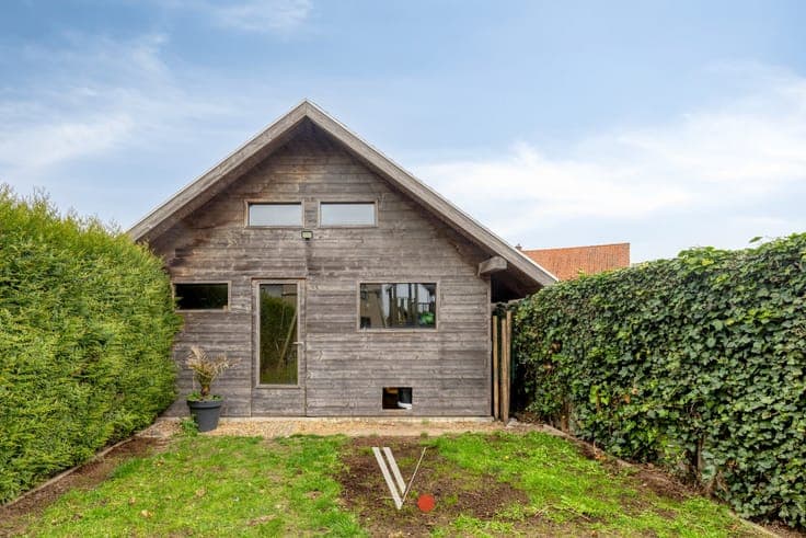 Gerenoveerde halfopen woning met tuin en carport in Ingel...