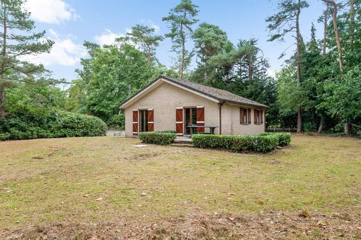 Charming bugalow on spacious plot