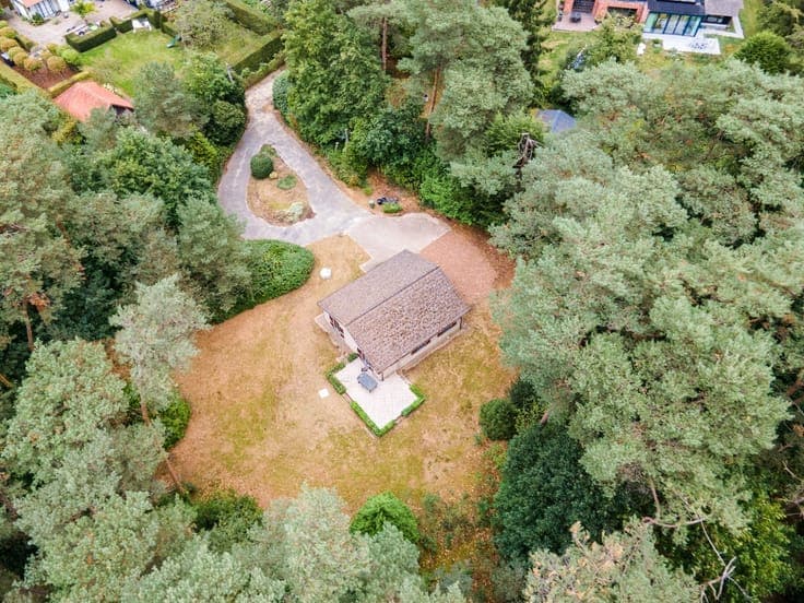 Charming bugalow on spacious plot