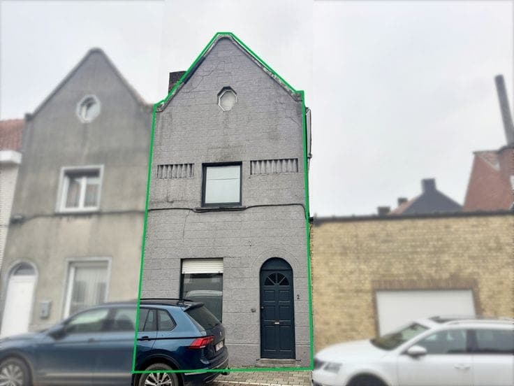 House to renovate with possibility for 3 bedrooms in Roesel…